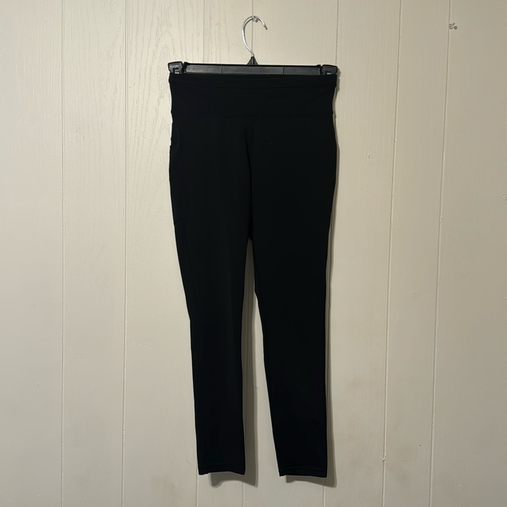 Small Black pop fit capri leggings